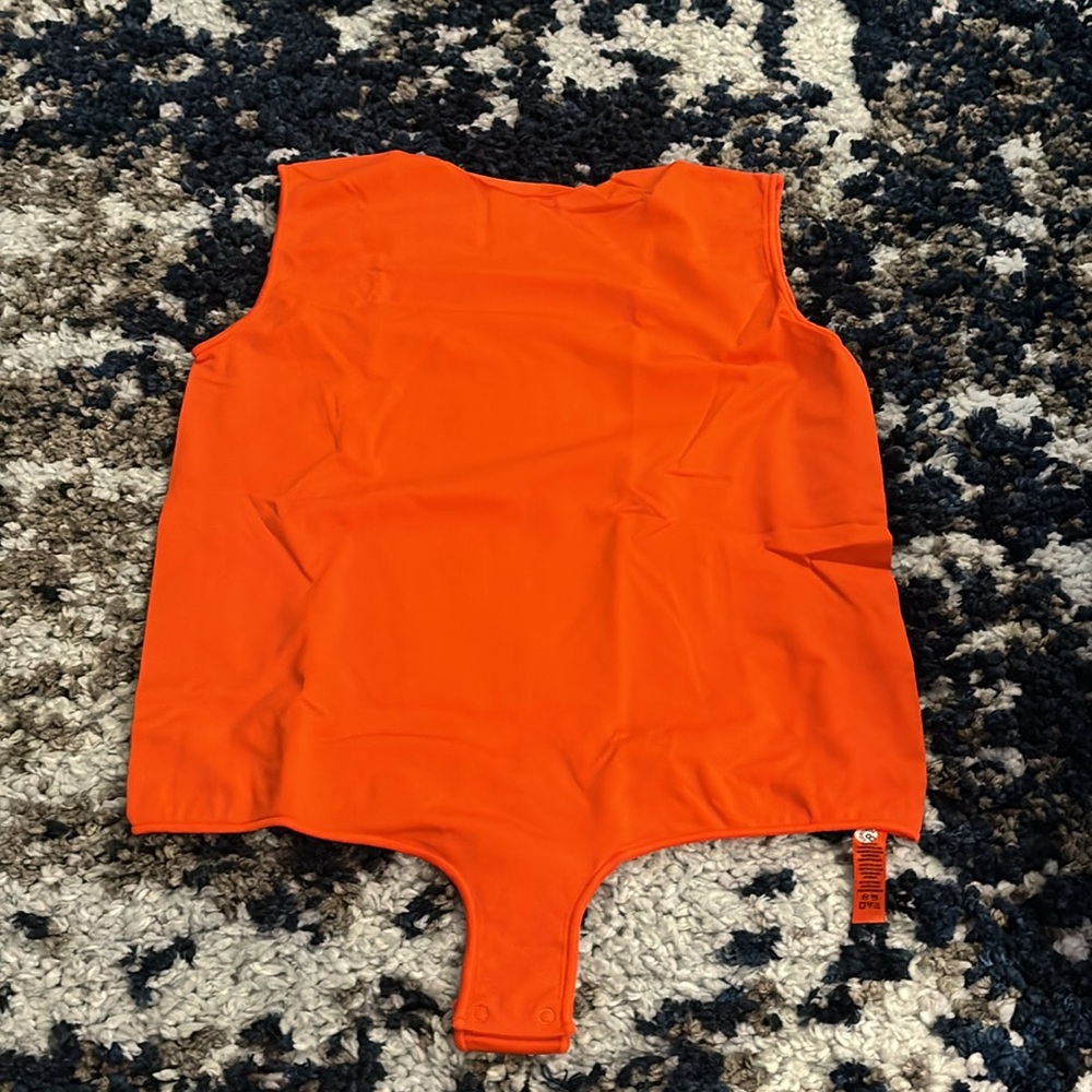 Brand New Skims Essential Crewneck Sleeveless Bodysuit in Fire